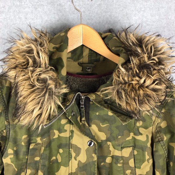Gap Camouflage Lined Jacket Snow Size Small - Picture 3 of 9